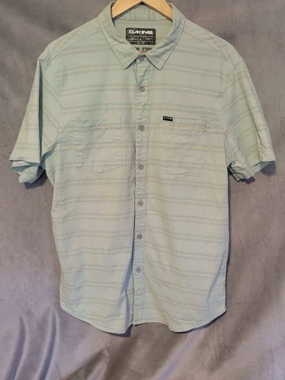 DAKINE Men's Striped Cotton Stretch Short Sleeve Button-Up Shirt Light Green L